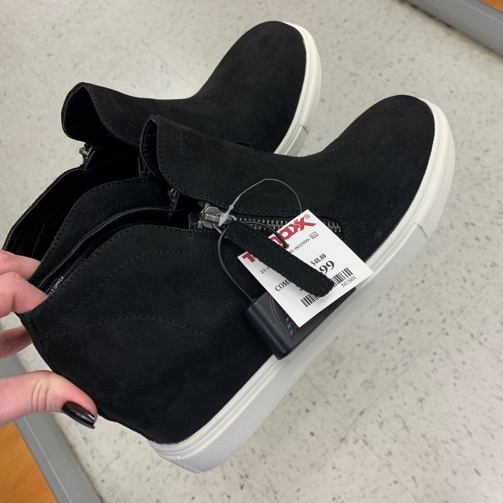 Steve Madden 8.5 Wedge Sneakers